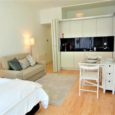 Διαμέρισμα Tiles *