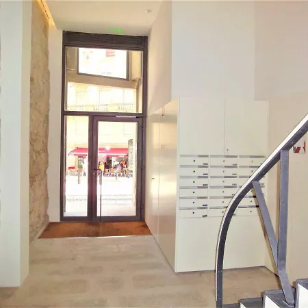 Διαμέρισμα Tiles *