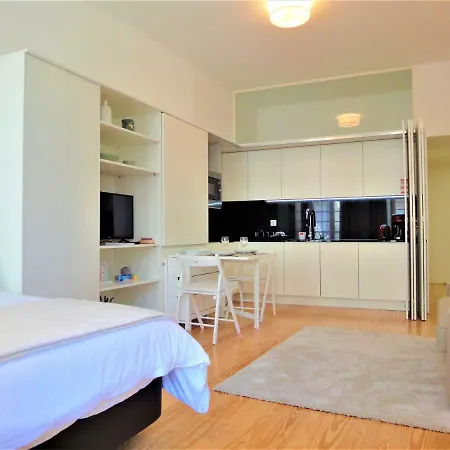 Tiles Διαμέρισμα *